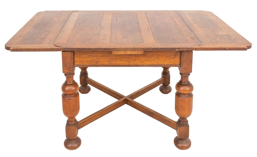 BRITISH OAK DRAW-LEAF SQUARE PUB