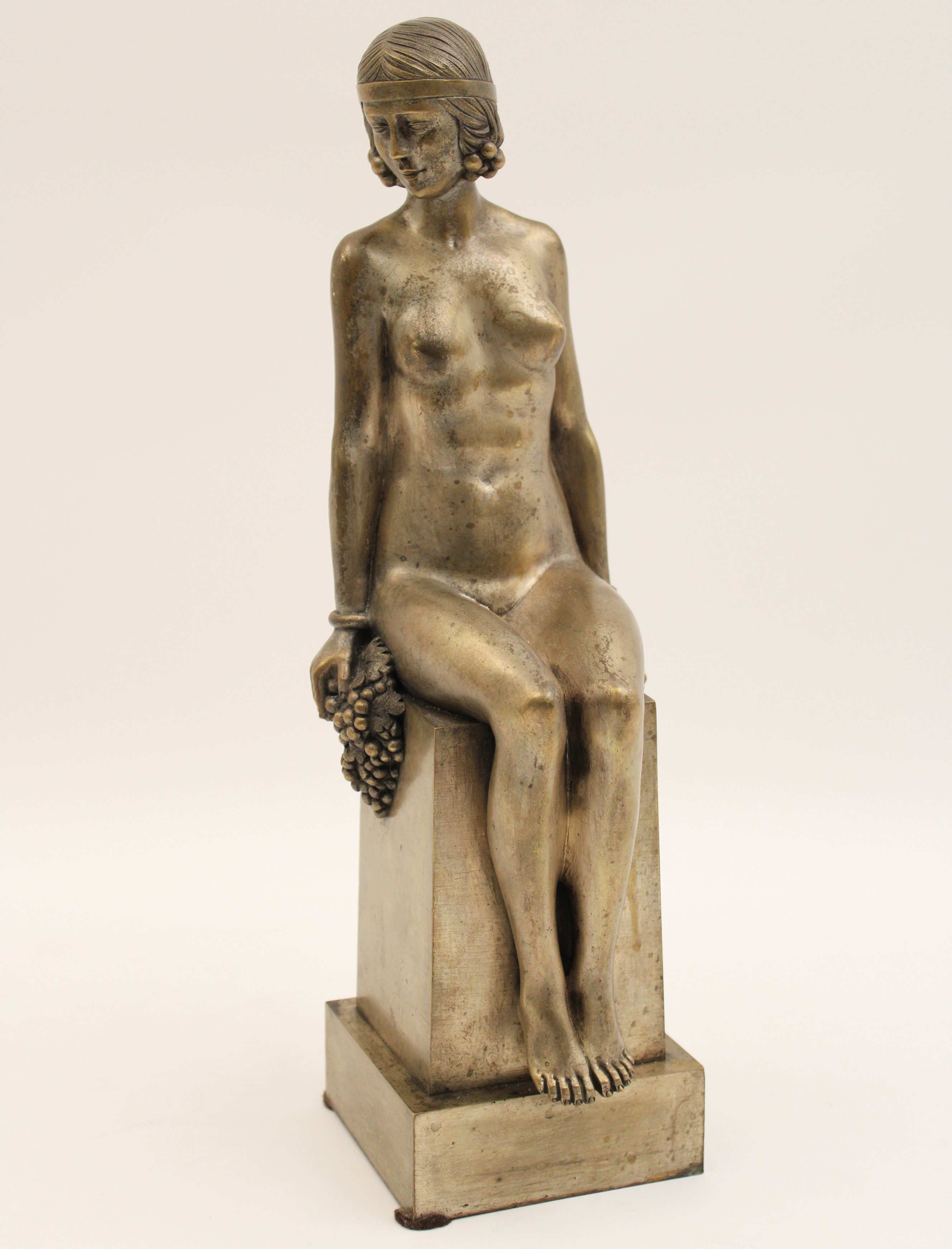 BRONZE ART DECO SEATED NUDE