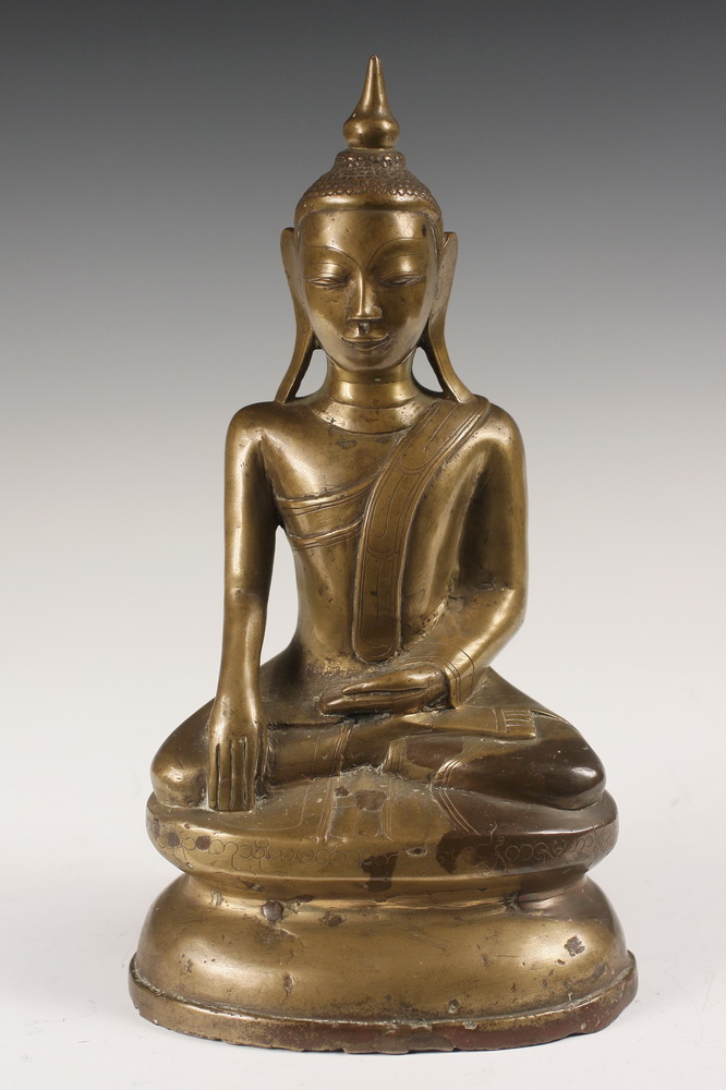 BRONZE BUDDHA - 18th c or earlier