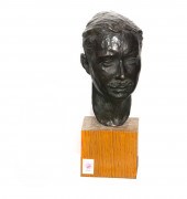 BRONZE BUST OF GENTELMAN WITH
