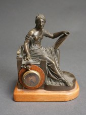 BRONZE CLASSICAL FIGURE OF FEM