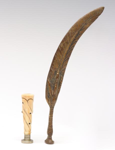 BRONZE FEATHER ''QUILL' ANTIQUE WAX