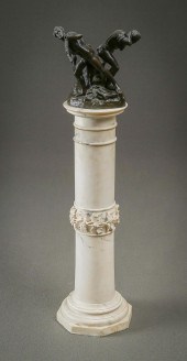 BRONZE FIGURAL GROUP OF CLASSI