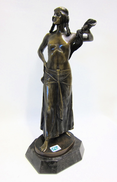 BRONZE FIGURE OF WOMAN STANDING