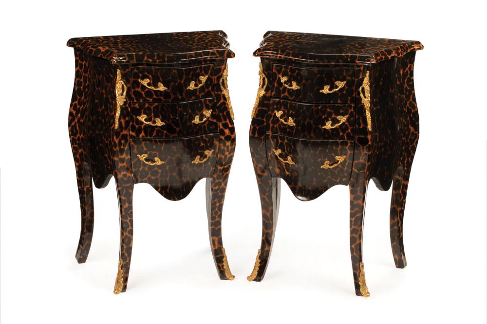 BRONZE-MOUNTED BOMBE BEDSIDE