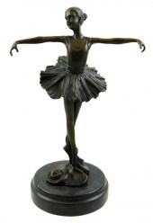 BRONZE SCULPTURE OF A YOUNG BA
