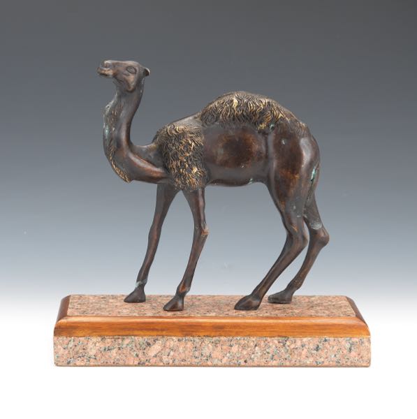 BRONZE SCULPTURE OF CAMEL ON