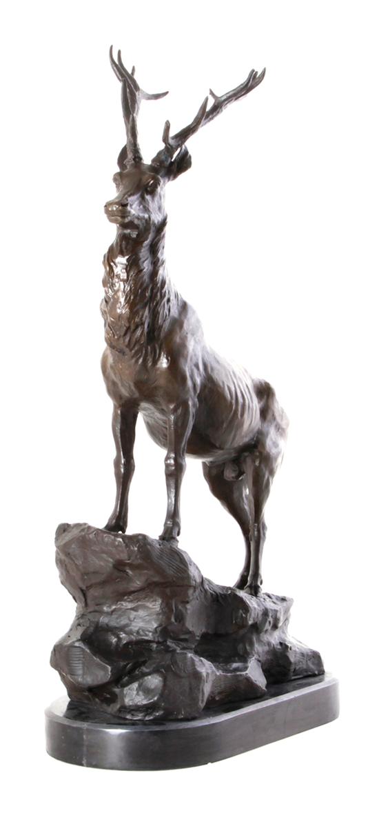 Bronze sculpture of majestic elk