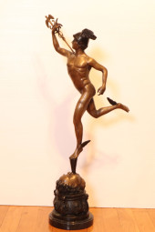 BRONZE STATUE OF A NUDE MERCUR
