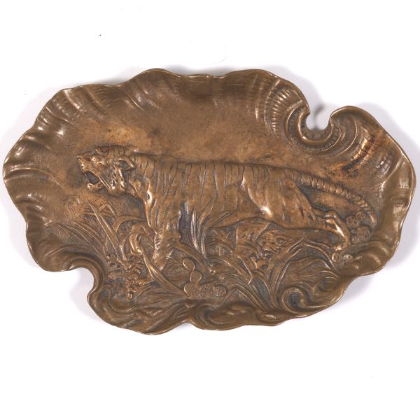 BRONZE TRAY WITH TIGER 7 ¾" x 5