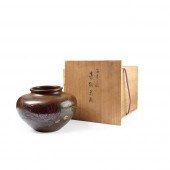BRONZE VASE
BY SEKIGUCHI SHINY