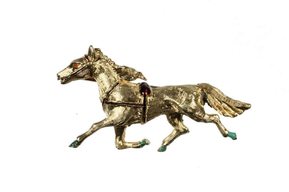 BROOCH - 14K gold and enamel hand
