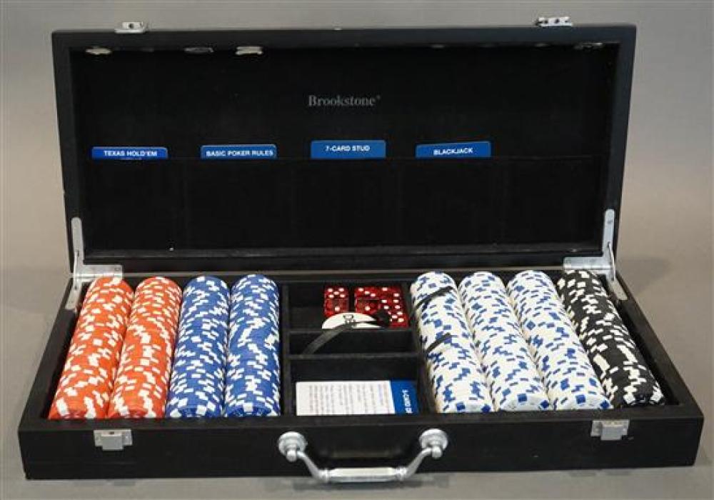 BROOKSTONE POKER CHIP SET, WITH