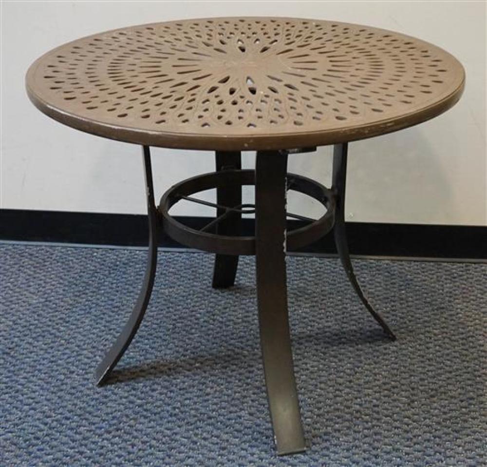 BROWN PAINTED ALUMINUM ROUND GARDEN