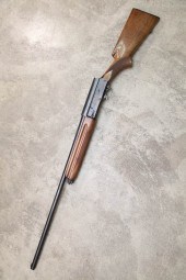 BROWNING SHOTGUN. 12 guage mar