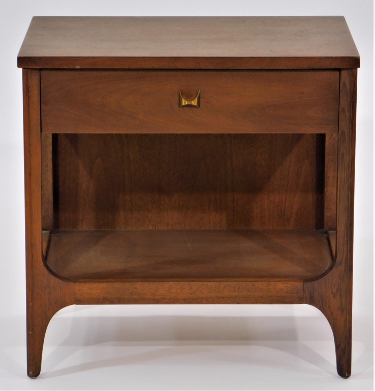 BROYHILL BRASILIA MCM WOOD CARVED