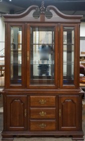 BROYHILL MAHOGANY TWO-PART CHI