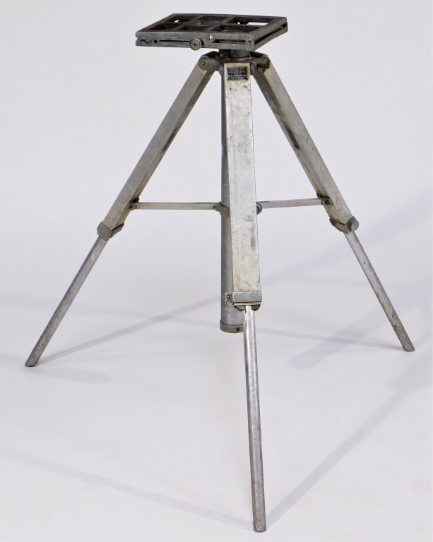 BRUNEAU'S PNEUMATIC ALUMINUM TRIPOD