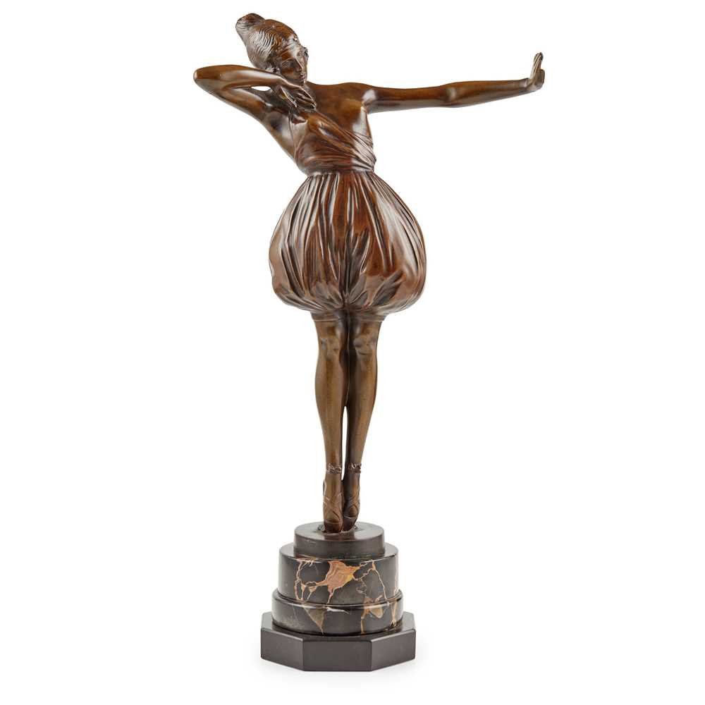 BRUNO ZACH (1891-1935) FIGURE OF
