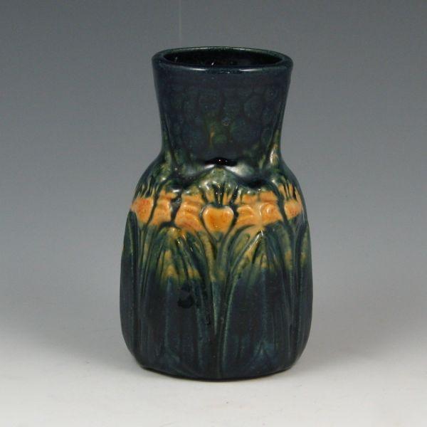 Brush McCoy Majolica Amaryllis