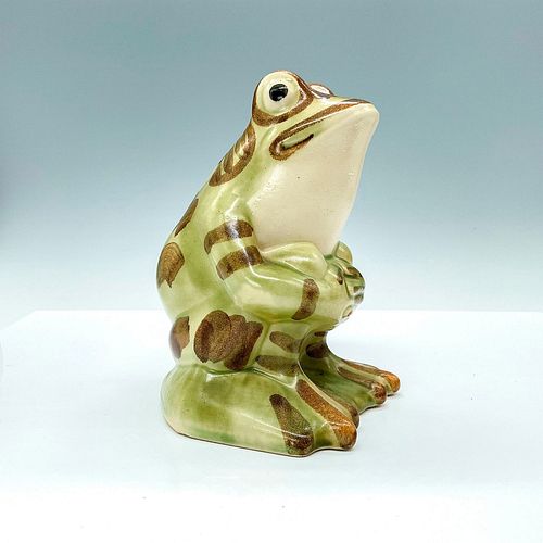 BRUSH MCCOY POTTERY GREEN SITTING