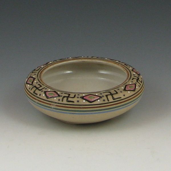 Brush - McCoy Zuniart Bowl tan with