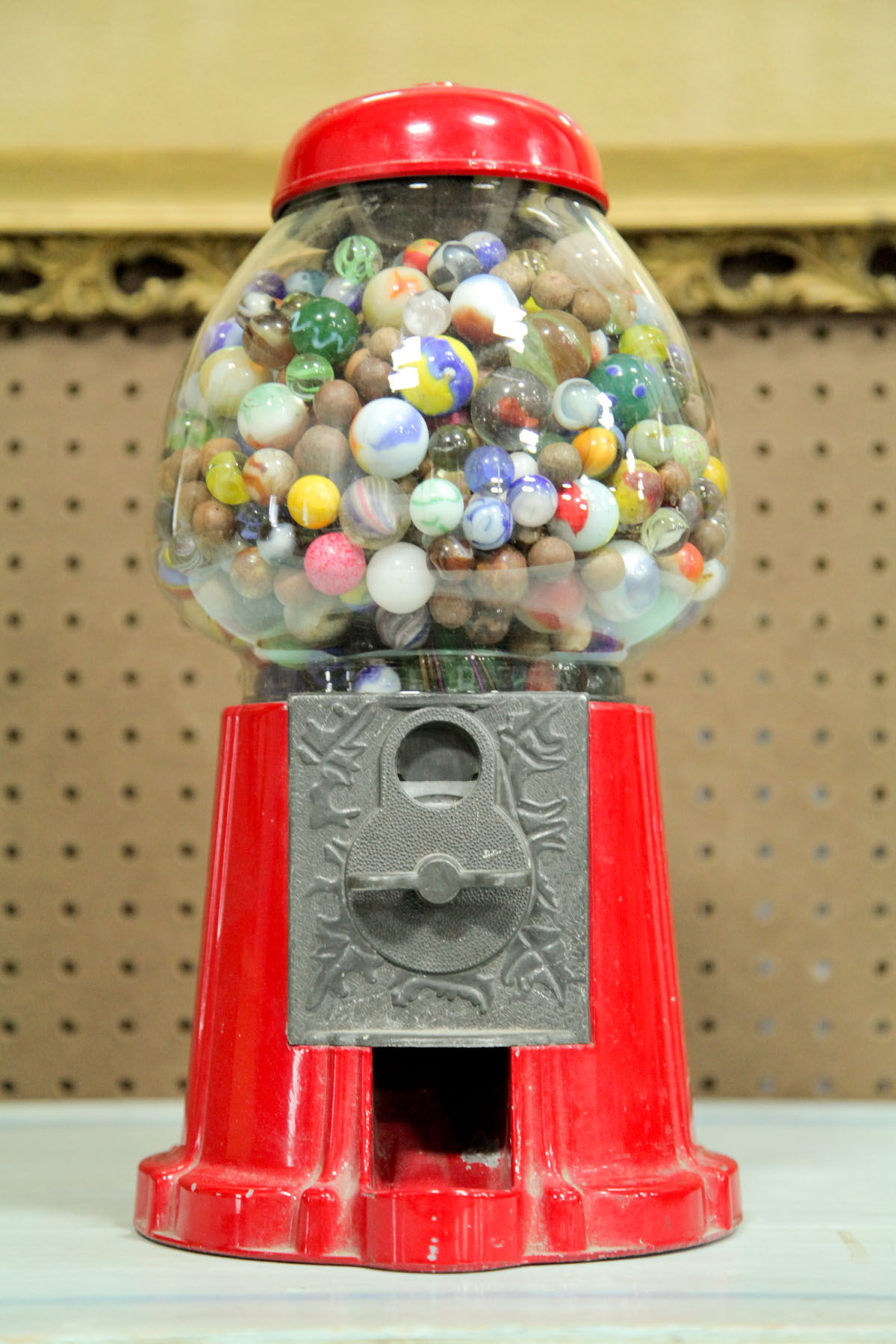 BUBBLEGUM MACHINE FILLED WITH OLD