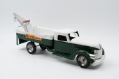 BUDDY L GREEN & WHITE TOW TRUC