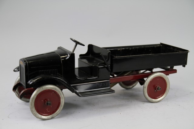 BUDDY 'L' HYDRAULIC DUMP TRUCK C.
