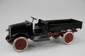 BUDDY 'L' HYDRAULIC DUMP TRUCK