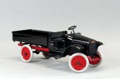 BUDDY 'L' HYDRAULIC DUMP TRUCK