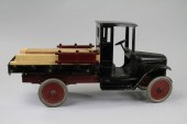 BUDDY 'L' LUMBER TRUCK C. 1920