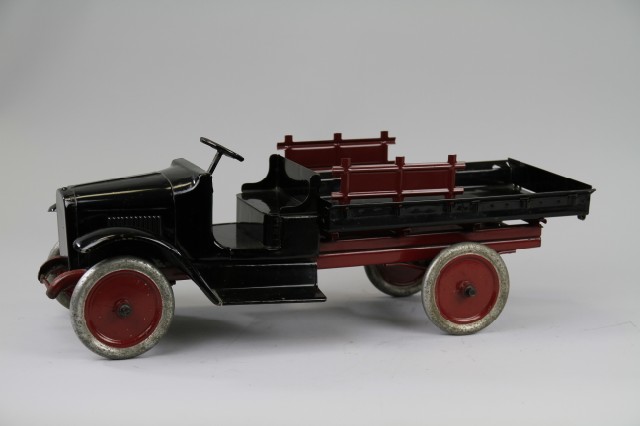 BUDDY 'L' STAKE TRUCK Black low cab