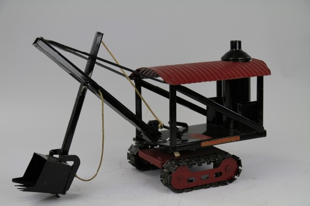 BUDDY 'L' STEAM SHOVEL ON TREADS C.
