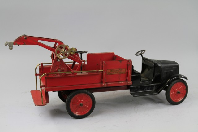 BUDDY 'L' WRECKER Pressed steel