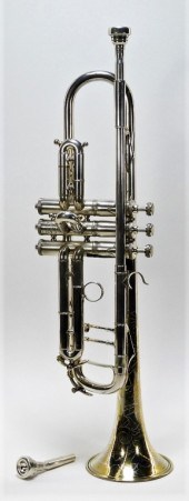 BUESCHER ARISTOCRAT SILVER PLA