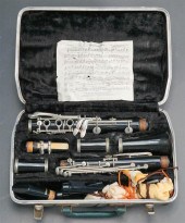 BUESCHER EBONIZED CLARINET IN