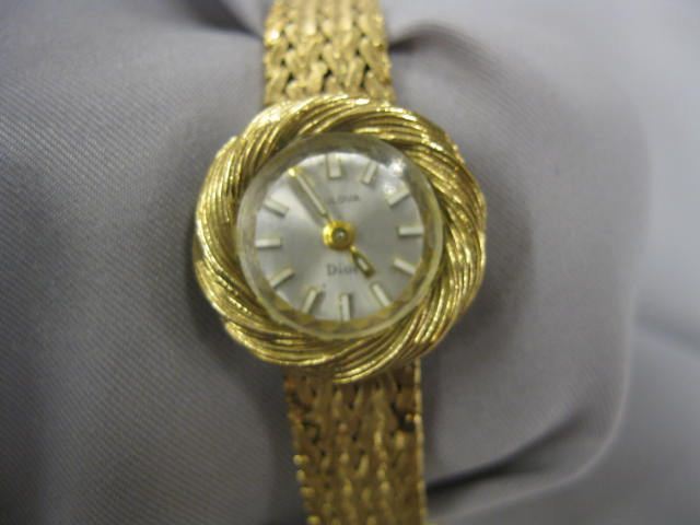 Bulova 14k Gold Ladies Wristwatch