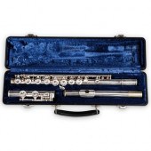 BUNDY SILVER PLATED FLUTEDESCR