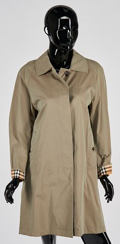 BURBERRY LADIES TRENCH COATBurberry