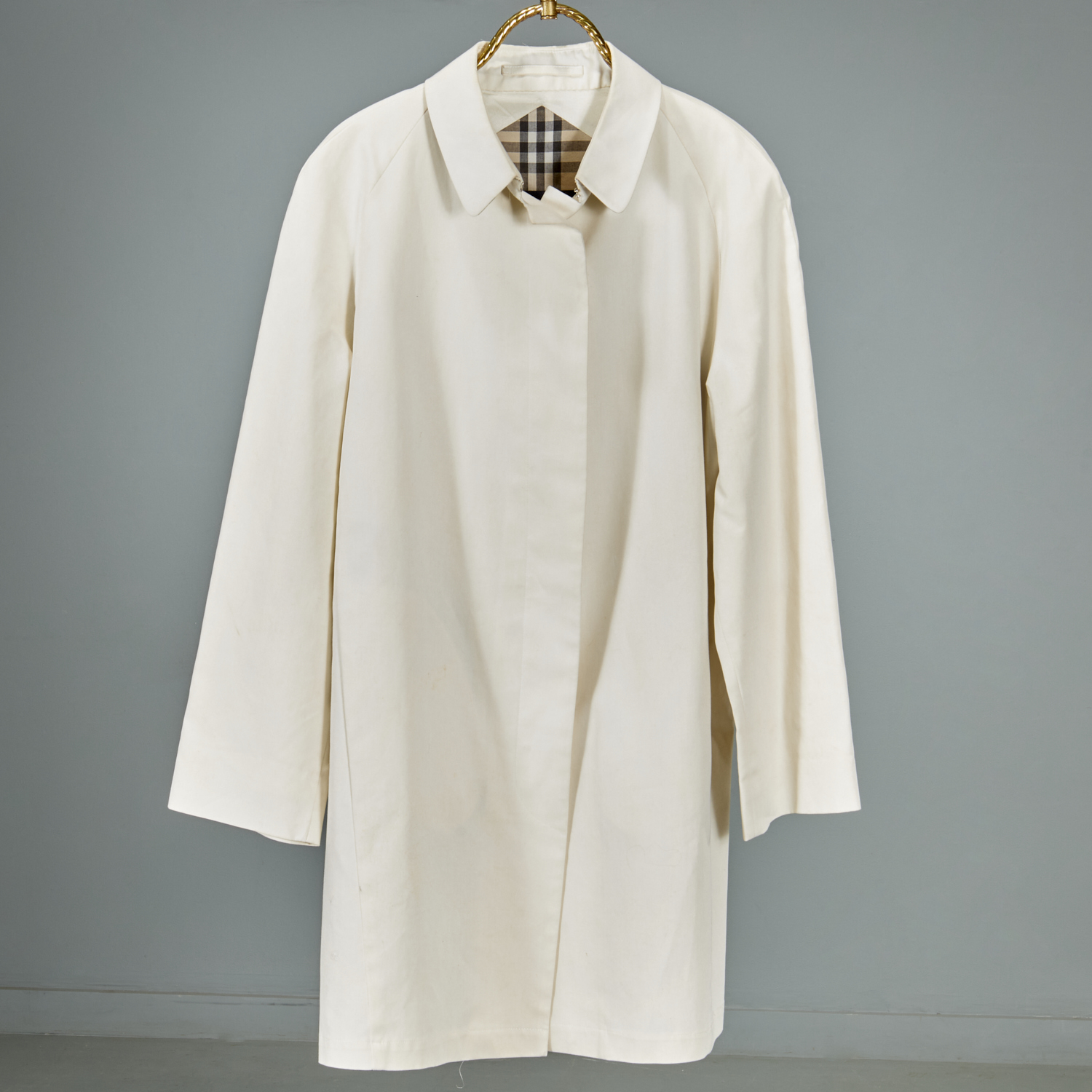BURBERRY LADIES WHITE TRENCH COAT