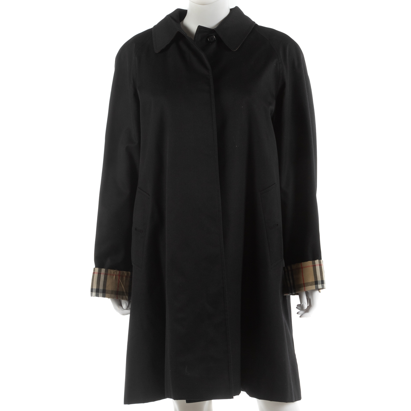 BURBERRY SHORT BLACK GABARDINE