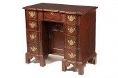 BUREAU - Ca 1765-1785 Boston C