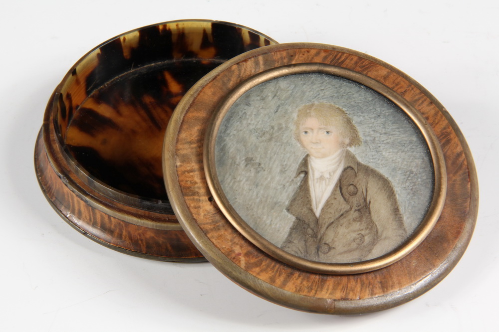 BURL SNUFF BOX - America late