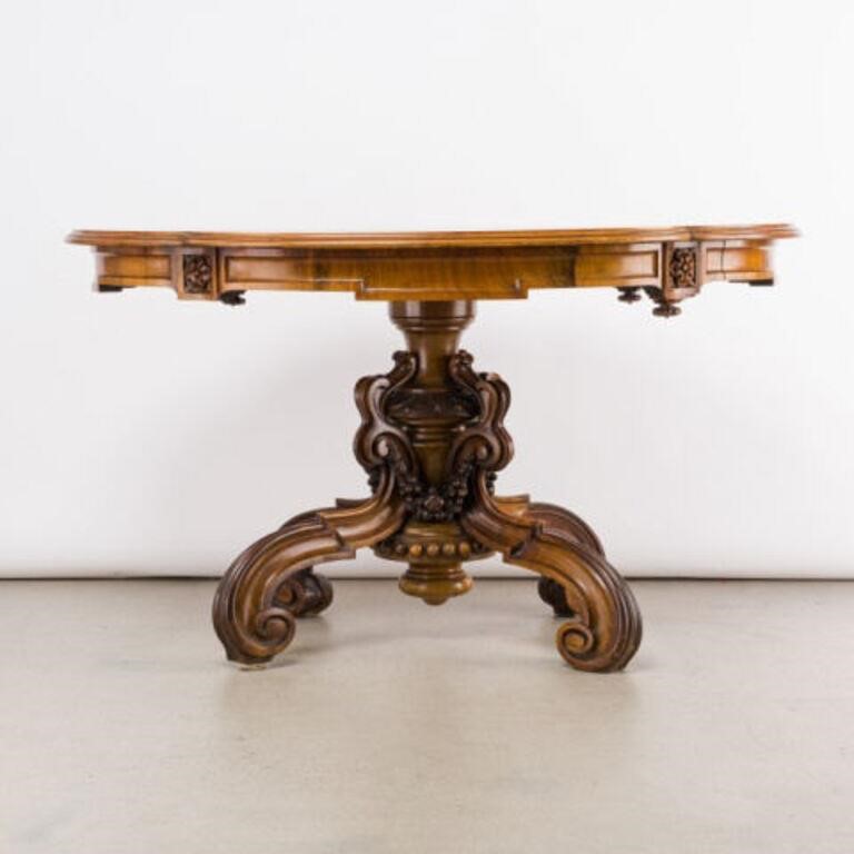 BURLED WALNUT LOO TABLEA very