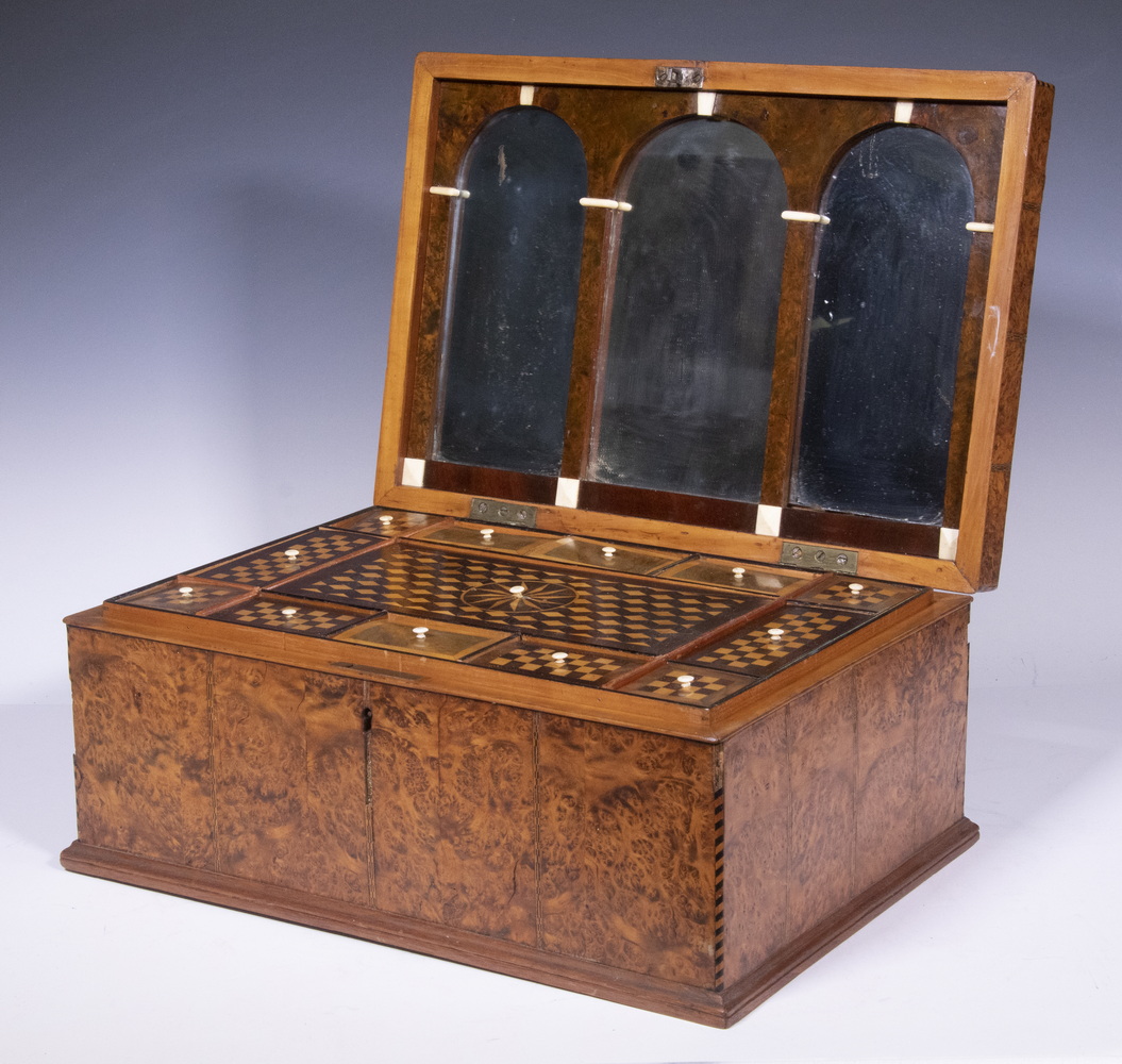 BURLWOOD SEWING BOX Late 18th -