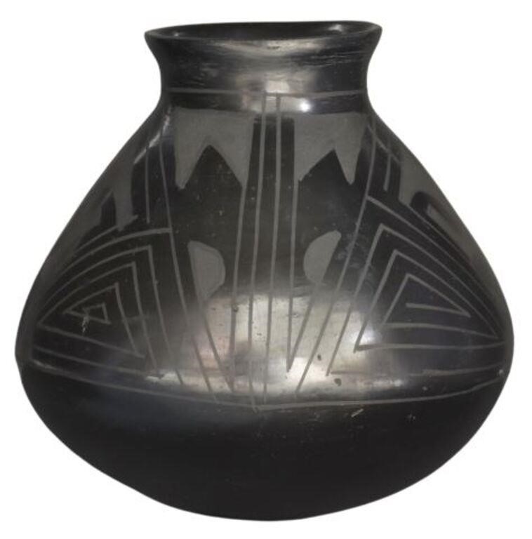 BURNISHED BLACKWARE POTTERY