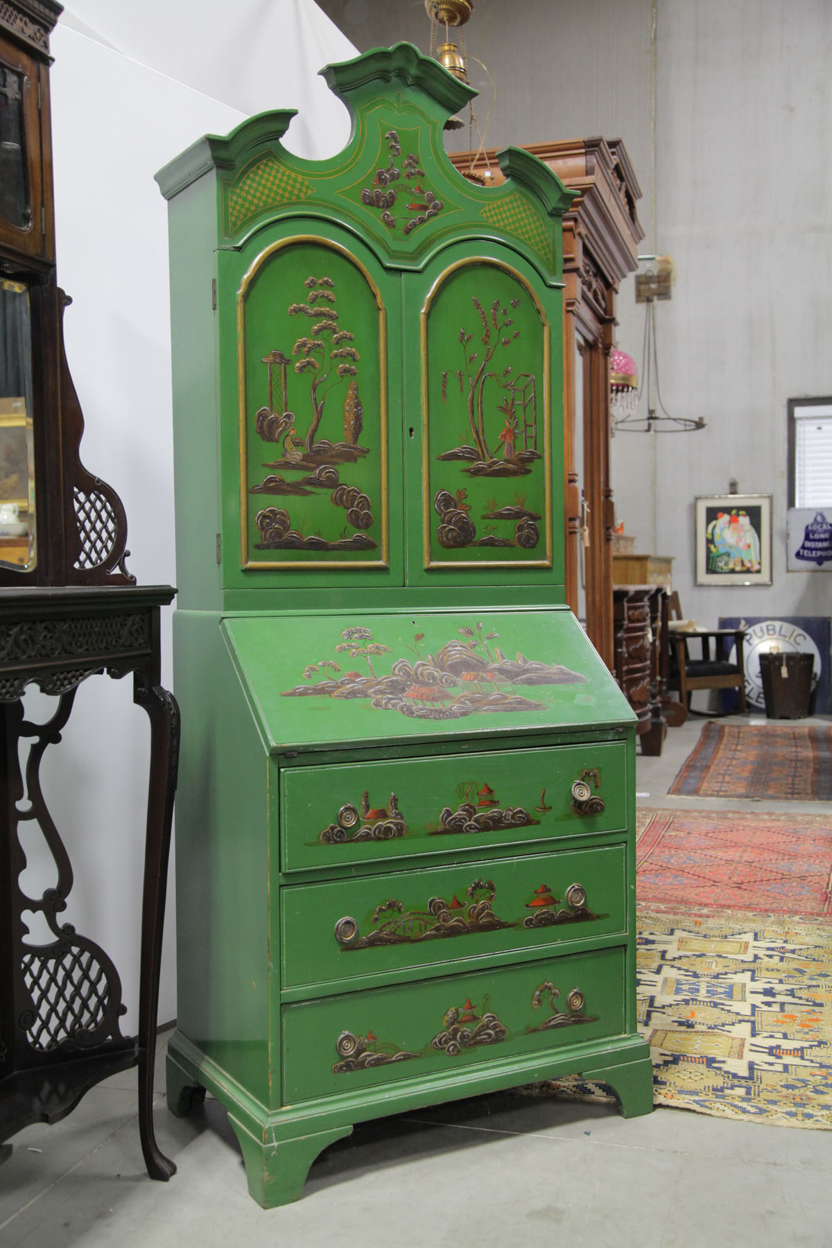 BUTLER CUSTOM BUILT FURNITURE