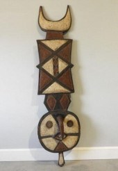 BWA PEOPLE CARVED PLANK MASKA