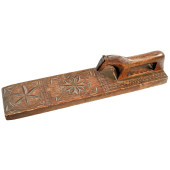 C. 1780 DECORATIVE HAND-CARVED
